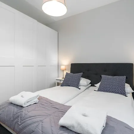 Appartement Chwaliszewo Elegant With Balcony In By Renters