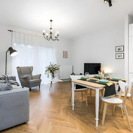 Chwaliszewo Elegant With Balcony In By Renters
