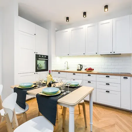 Apartment Chwaliszewo Elegant With Balcony In By Renters Poznan