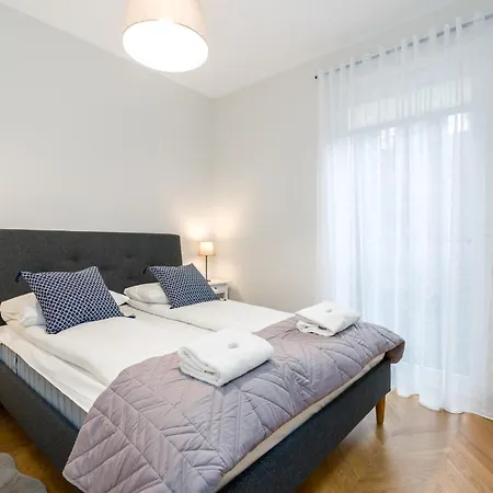 Appartement Chwaliszewo Elegant With Balcony In By Renters *
